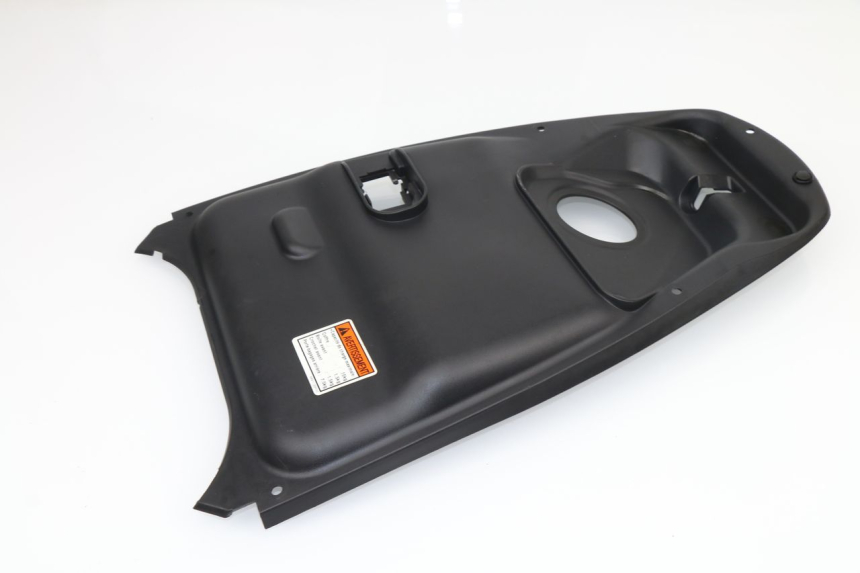 photo de FUEL TANK FAIRING SUZUKI SIXTEEN 125 (2008 - 2010)