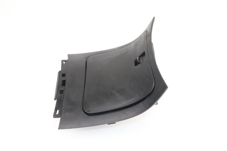 photo de FUEL TANK PANEL YAMAHA YP MAJESTY 400 (2004 - 2008)