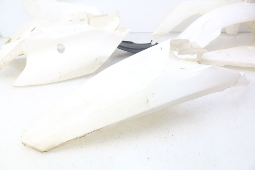 photo de COMPLETE FAIRING BODYWORK XTRM FACTORY DIRTBIKE BSE 150 - Technical close-up