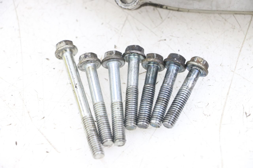 photo de IGNITION COVER HYOSUNG GF 125 (2001 - 2005)