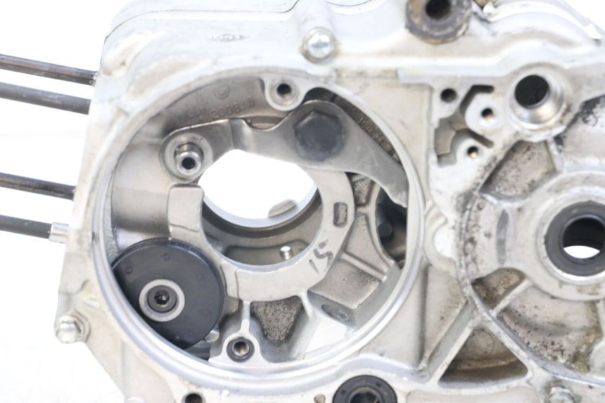 photo de ENGINE CRANKCASE APOLLO RFZ 140