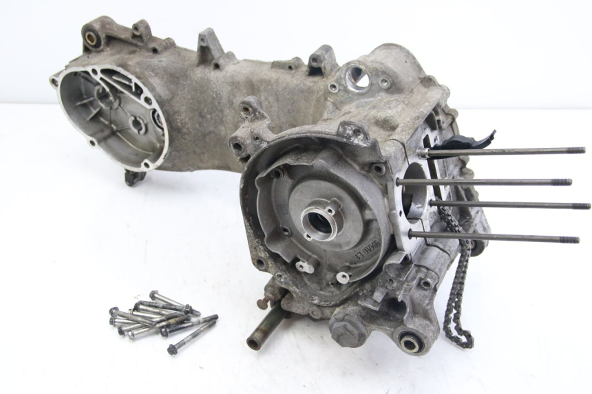 photo de ENGINE LOWER CASING APRILIA SCARABEO 4T 50 (2009 - 2017)