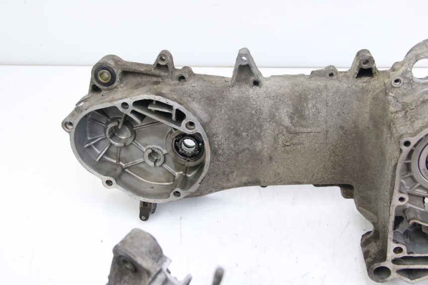 photo de ENGINE LOWER CASING APRILIA SCARABEO 4T 50 (2009 - 2017)