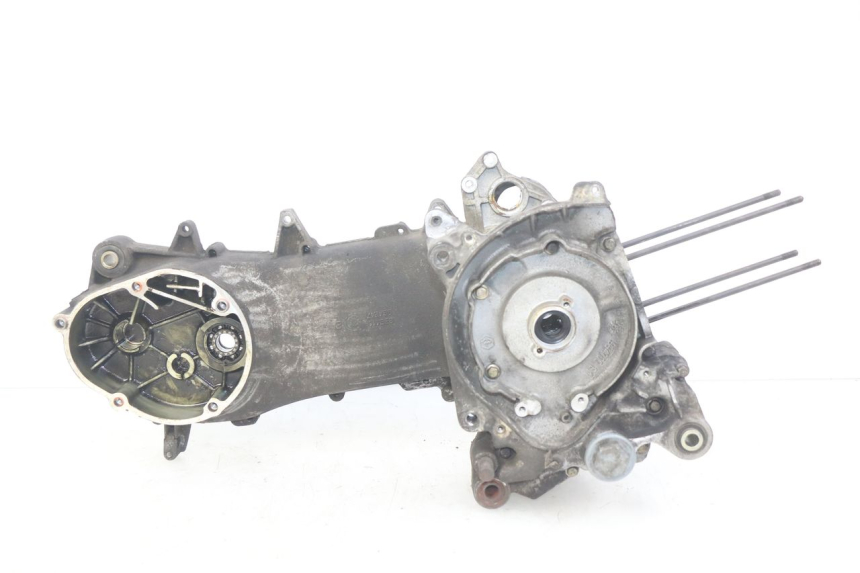 photo de ENGINE LOWER CASING APRILIA SCARABEO 100 (2003 - 2012)