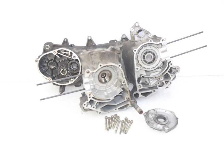 photo de ENGINE LOWER CASING APRILIA SCARABEO 100 (2003 - 2012)