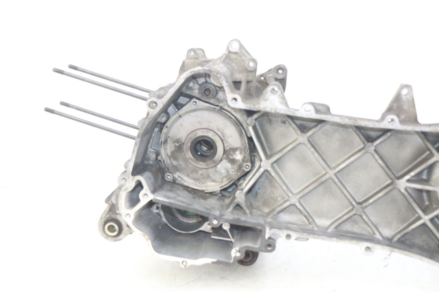 photo de ENGINE LOWER CASING APRILIA SCARABEO 100 (2003 - 2012)