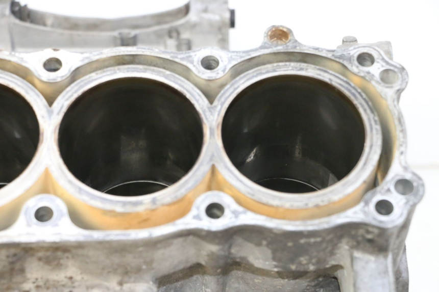 photo de ENGINE CRANKCASE HONDA CBR RR FIREBLADE 900 (1992 - 1994)