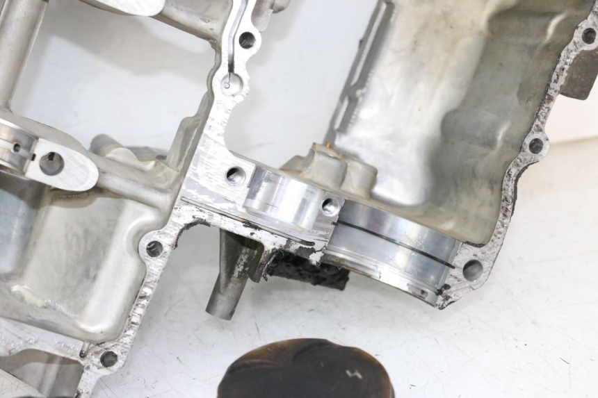 photo de ENGINE CRANKCASE HONDA CBR RR FIREBLADE 900 (1992 - 1994)