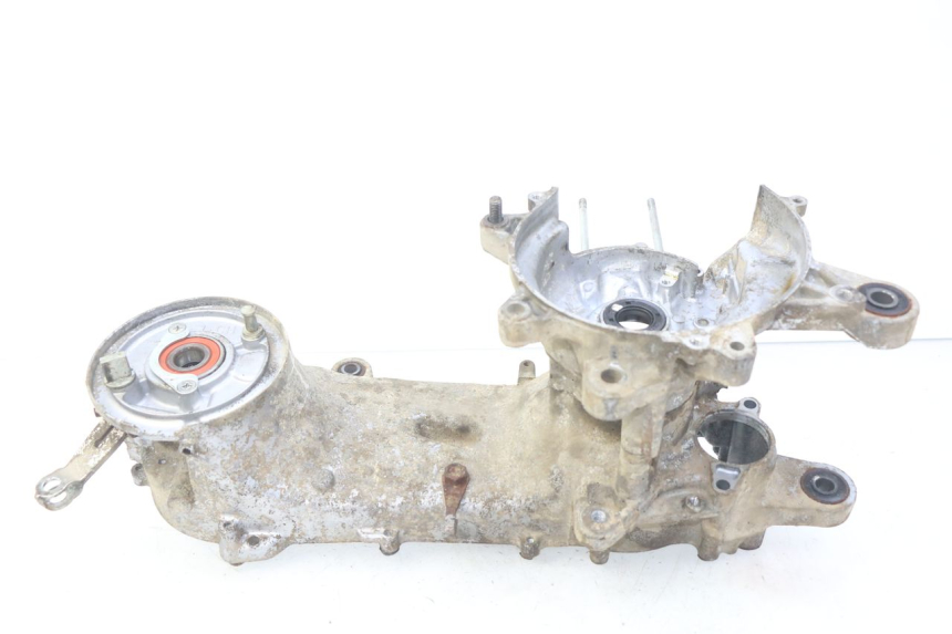 photo de ENGINE LOWER CASING SUZUKI CP 80 (1985 - 1996)