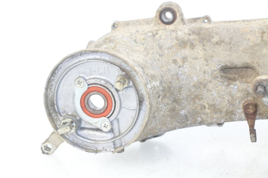 photo de ENGINE LOWER CASING SUZUKI CP 80 (1985 - 1996)