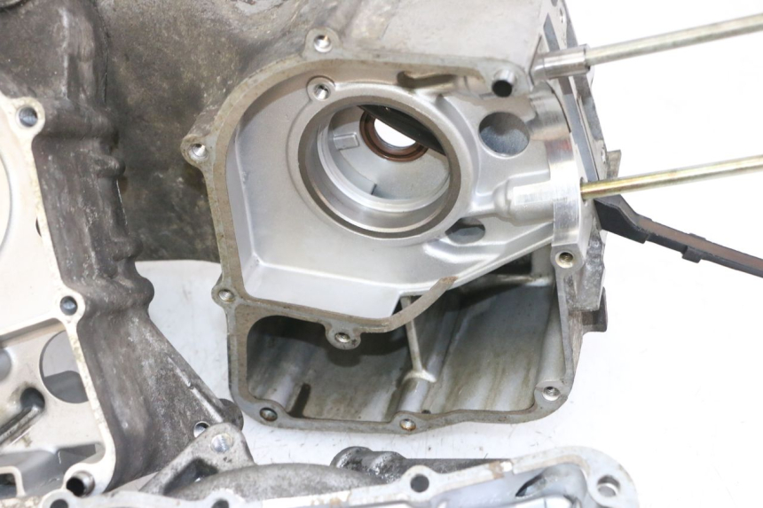 photo de ENGINE CRANKCASE DAELIM BESBI 125 (2007 - 2008)