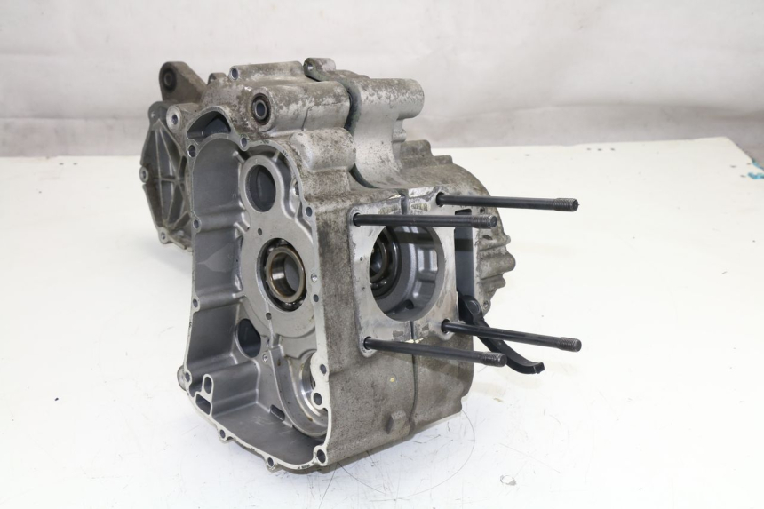 photo de ENGINE CRANKCASE DAELIM S3 125 (2010 - 2017)