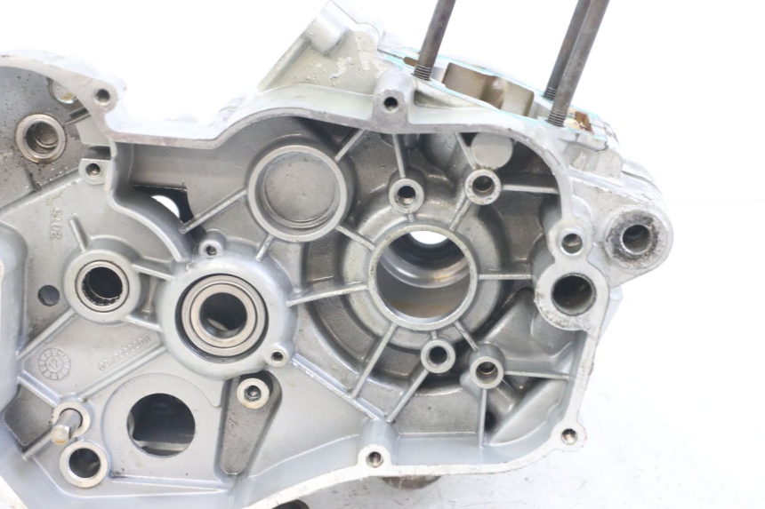 photo de BOTTOM ENGINE CASING DERBI SENDA SM X-TREME 50 (2006 - 2010)