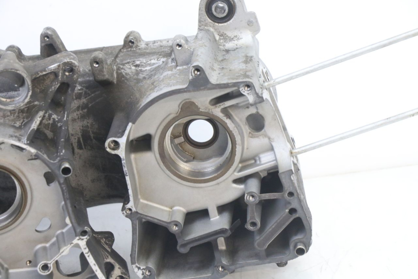 photo de ENGINE LOWER CASING KYMCO DINK STREET 125 (2009 - 2014)