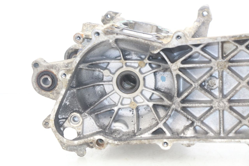 photo de ENGINE LOWER CASING PEUGEOT ELYSTAR 50 (2002 - 2014)