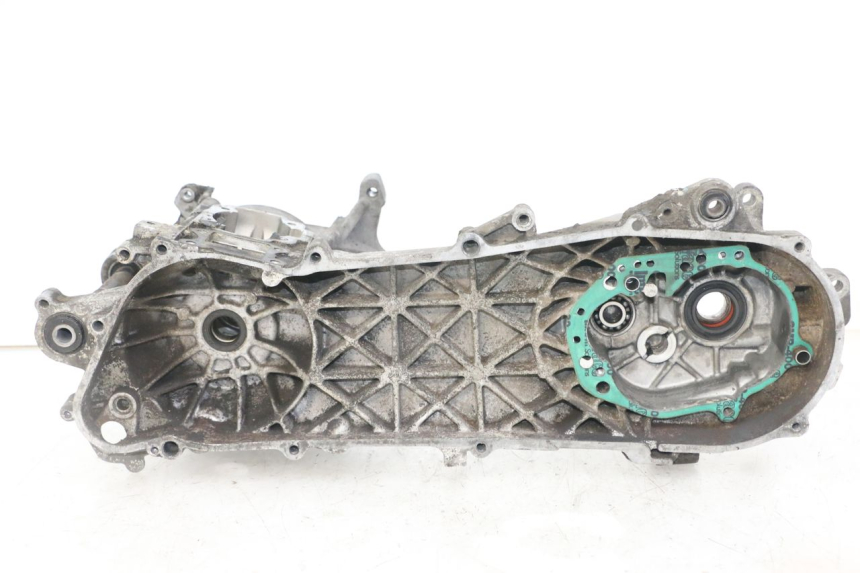 photo de ENGINE LOWER CASING PEUGEOT ELYSTAR 50 (2002 - 2014)