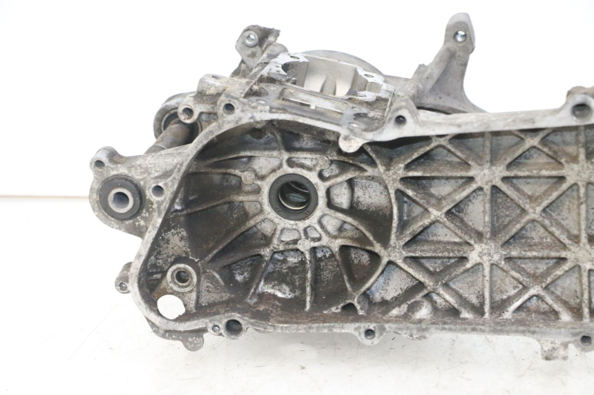 photo de ENGINE LOWER CASING PEUGEOT ELYSTAR 50 (2002 - 2014)
