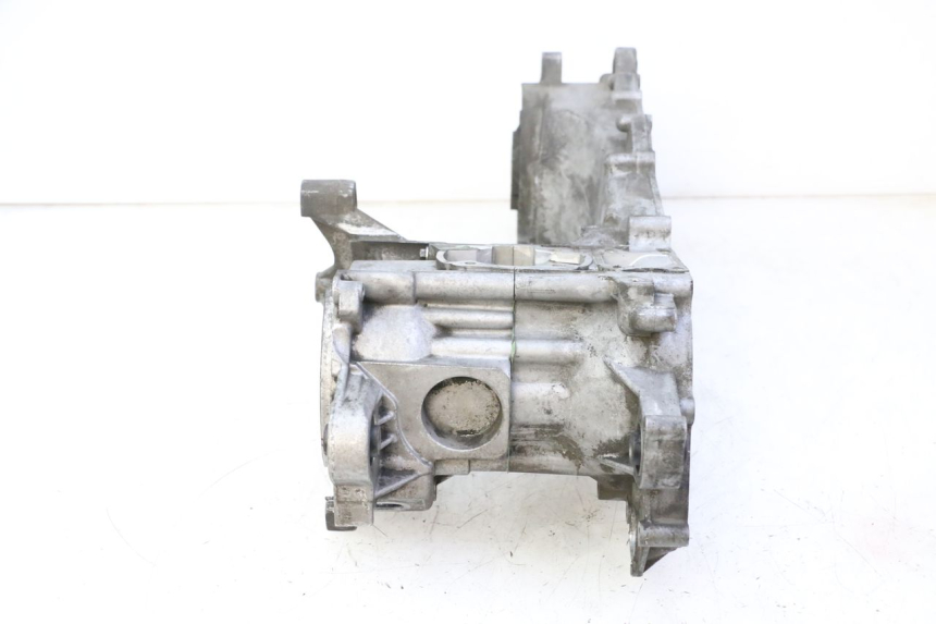 photo de ENGINE LOWER CASING PEUGEOT ELYSTAR 50 (2002 - 2014)