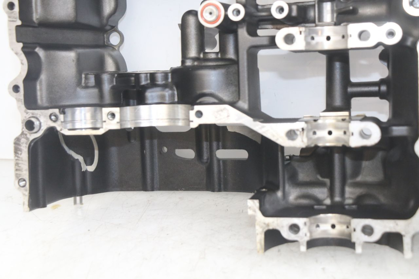 photo de ENGINE BOTTOM CASE YAMAHA FZS FAZER 600 (1998 - 2001)