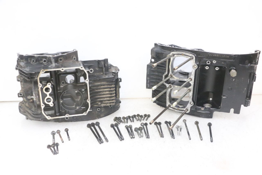 photo de ENGINE CRANKCASE SUZUKI GS GSE 500 (2001 - 2003)