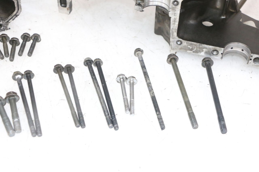 photo de ENGINE CRANKCASE SUZUKI GS GSE 500 (2001 - 2003)