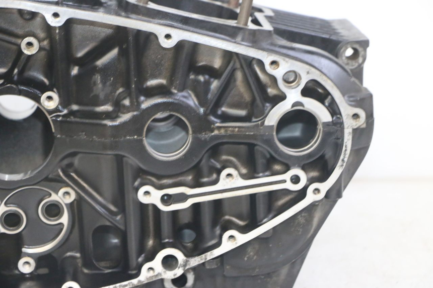 photo de ENGINE CRANKCASE SUZUKI GS GSE 500 (2001 - 2003)