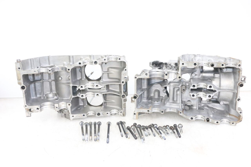 photo de ENGINE CRANKCASE SUZUKI GSX E 250 (1982 - 1983)