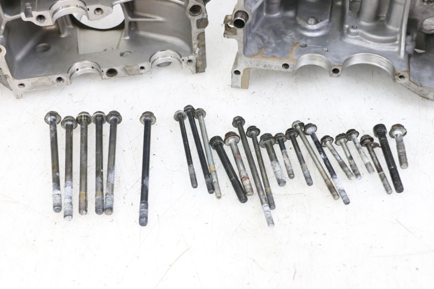 photo de ENGINE CRANKCASE SUZUKI GSX E 250 (1982 - 1983)