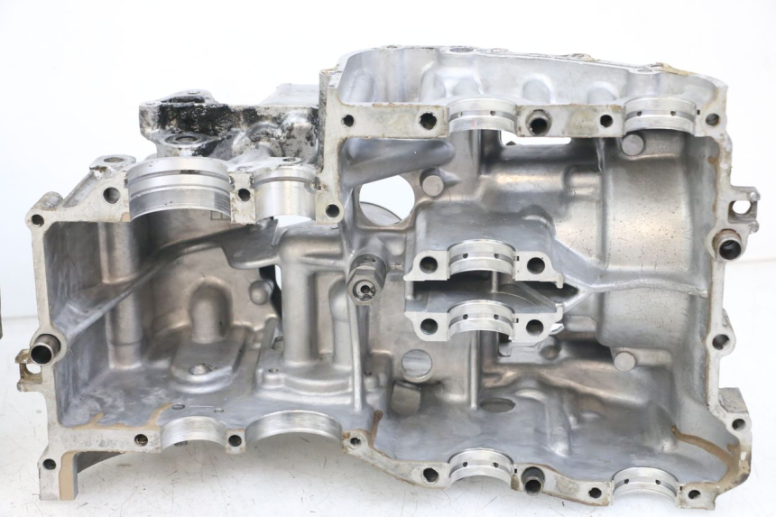 photo de ENGINE CRANKCASE SUZUKI GSX E 250 (1982 - 1983)