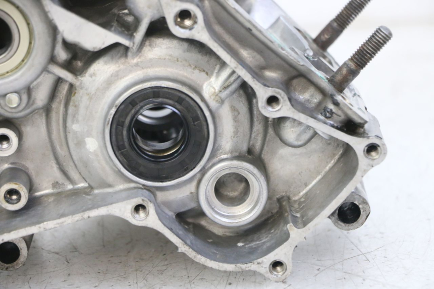 photo de ENGINE CRANKCASE HONDA CR 85 (2003 - 2007)