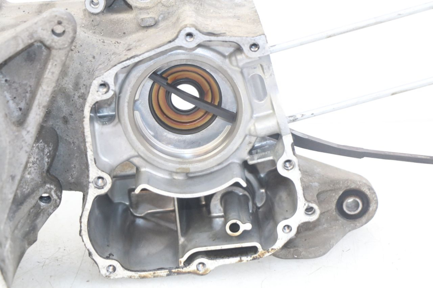 photo de ENGINE LOWER CASING HONDA NHX LEAD 110 (2008 - 2010)