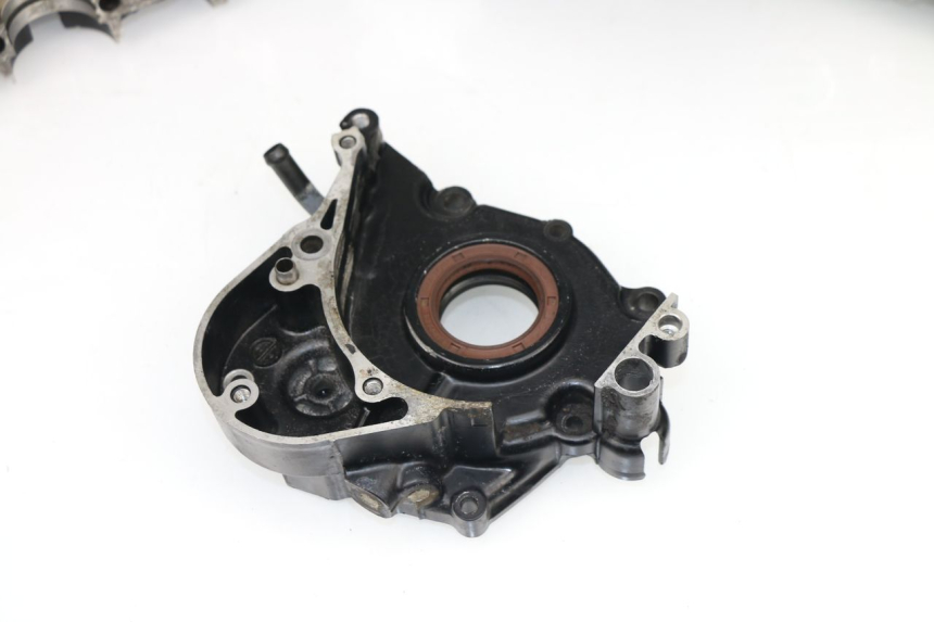 photo de ENGINE CRANKCASE HONDA VF 1000 (1984 - 1988)