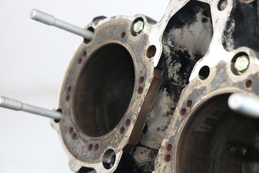 photo de ENGINE CRANKCASE HONDA VF 1000 (1984 - 1988)