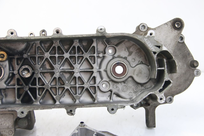 photo de ENGINE LOWER CASING SYM JET 14 4T 50 (2018 - 2022)