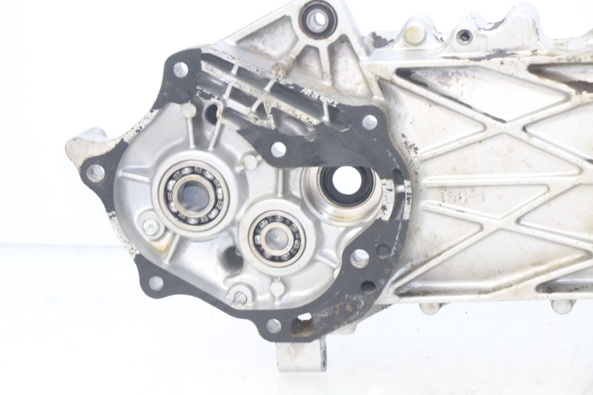 photo de ENGINE LOWER CASING SYM JET EURO X 2T 50 (2003 - 2007)