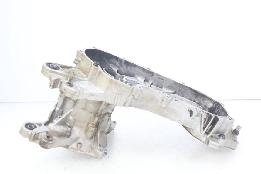 photo de ENGINE LOWER CASING SYM JET EURO X 2T 50 (2003 - 2007)