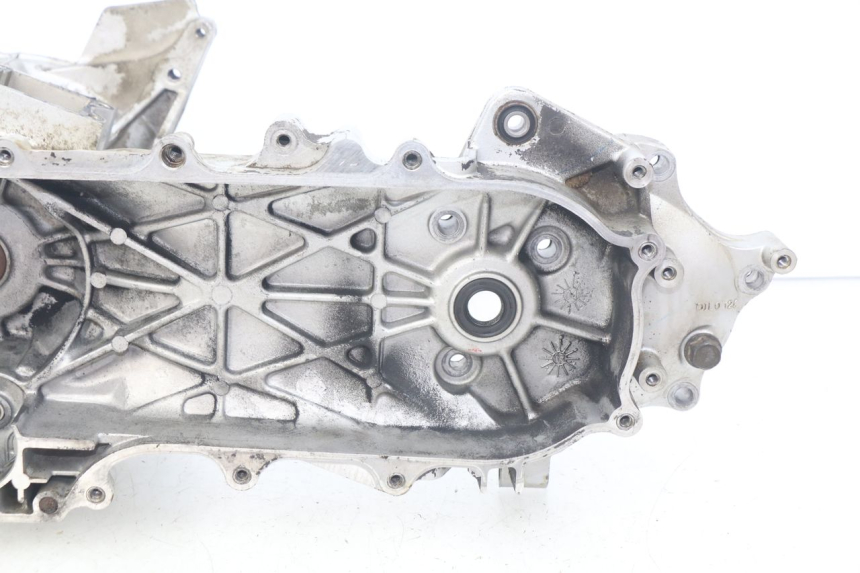 photo de ENGINE LOWER CASING SYM JET EURO X 2T 50 (2003 - 2007)