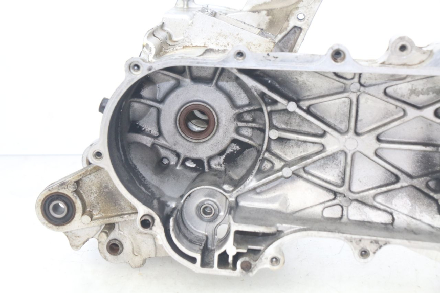 photo de ENGINE LOWER CASING SYM JET EURO X 2T 50 (2003 - 2007)