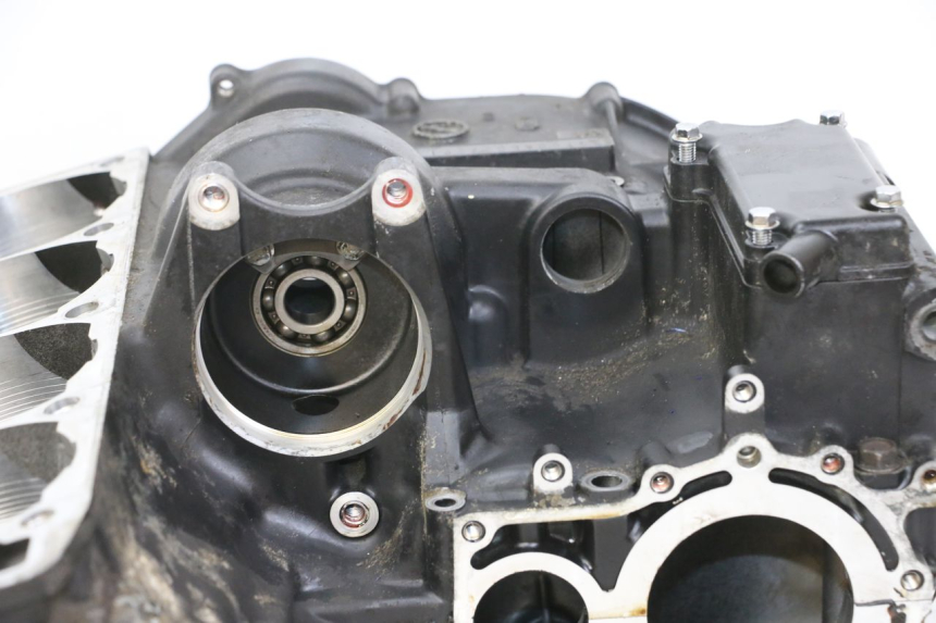 photo de ENGINE CRANKCASE KAWASAKI GTR 1000 (1994 - 2004)