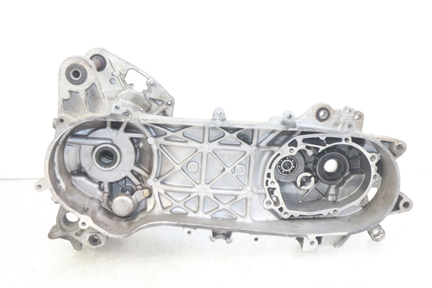 photo de ENGINE CRANKCASE PEUGEOT KISBEE 2T 50 (2010 - 2017)