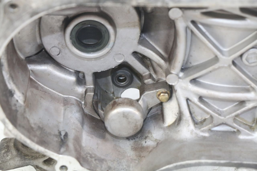 photo de ENGINE CRANKCASE PEUGEOT KISBEE 2T 50 (2010 - 2017)