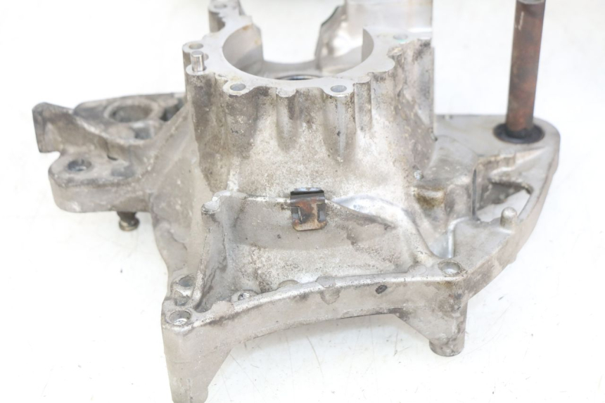 photo de ENGINE CRANKCASE PEUGEOT KISBEE 2T 50 (2010 - 2017)