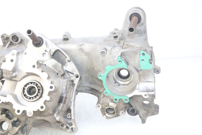 photo de ENGINE CRANKCASE PEUGEOT KISBEE 2T 50 (2010 - 2017)