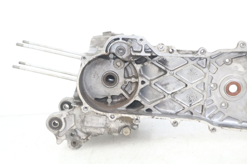 photo de ENGINE LOWER CRANKCASE KYMCO AGILITY 16+ 4T 50 (2018 - 2023)