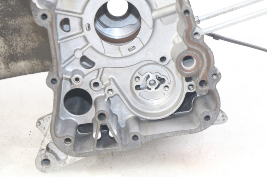 photo de ENGINE LOWER CASING KYMCO DINK STREET 125 (2009 - 2014)