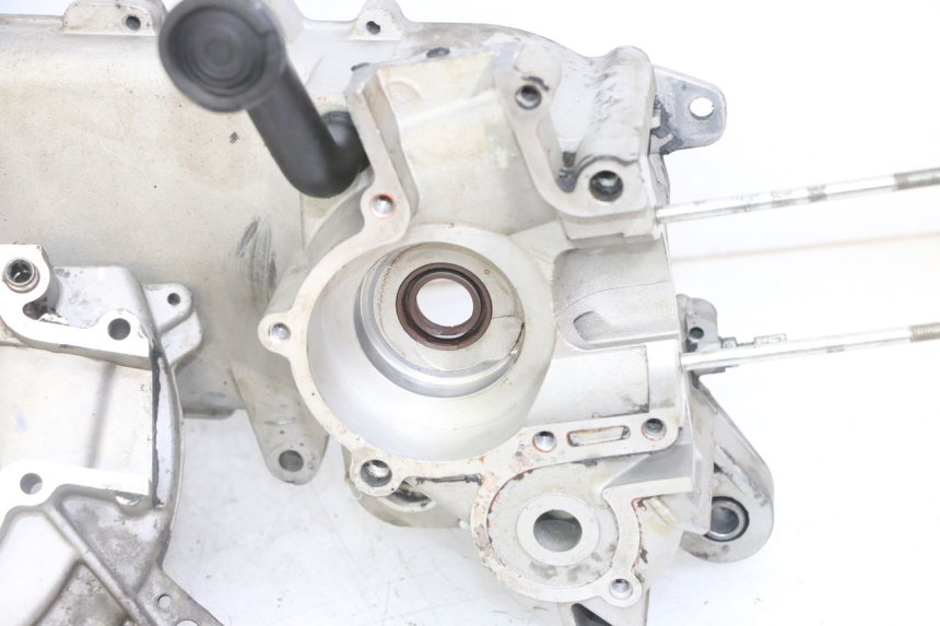 photo de ENGINE LOWER CASING PIAGGIO NEW TYPHOON 50 (2018 - 2021)