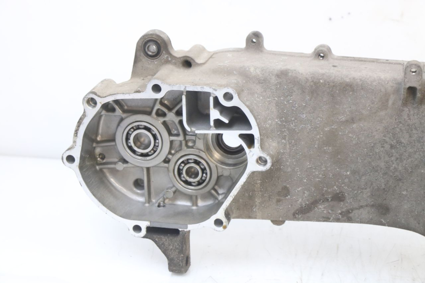 photo de ENGINE CRANKCASE PEUGEOT BELVILLE 125 (2017 - 2021)