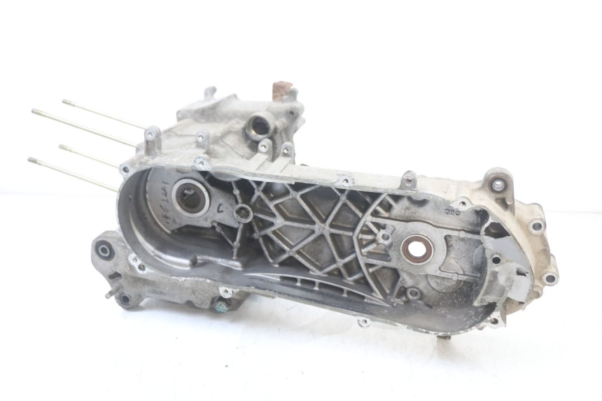 photo de ENGINE CRANKCASE PEUGEOT BELVILLE 125 (2017 - 2021)