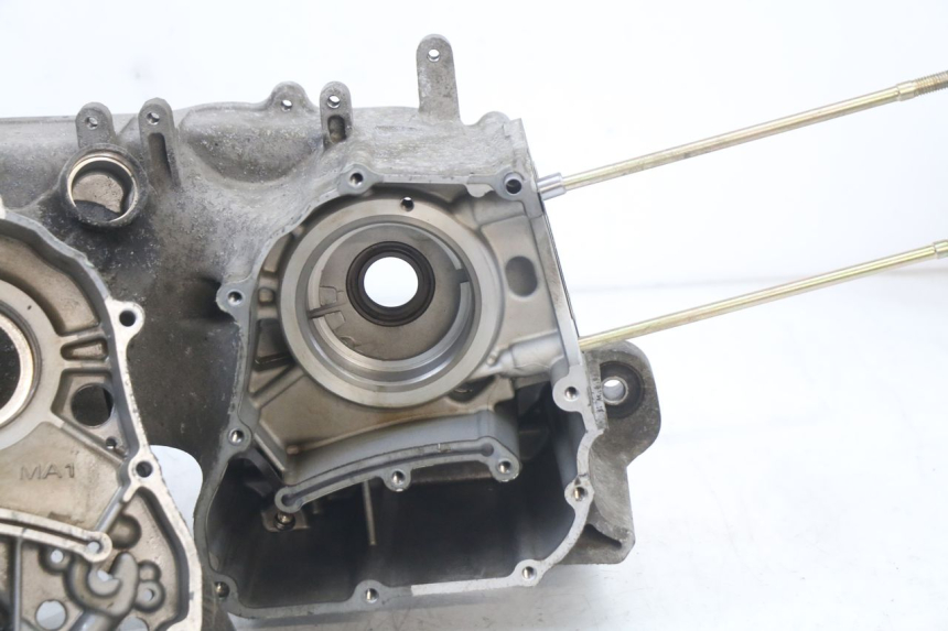 photo de ENGINE CRANKCASE PEUGEOT BELVILLE 125 (2017 - 2021)