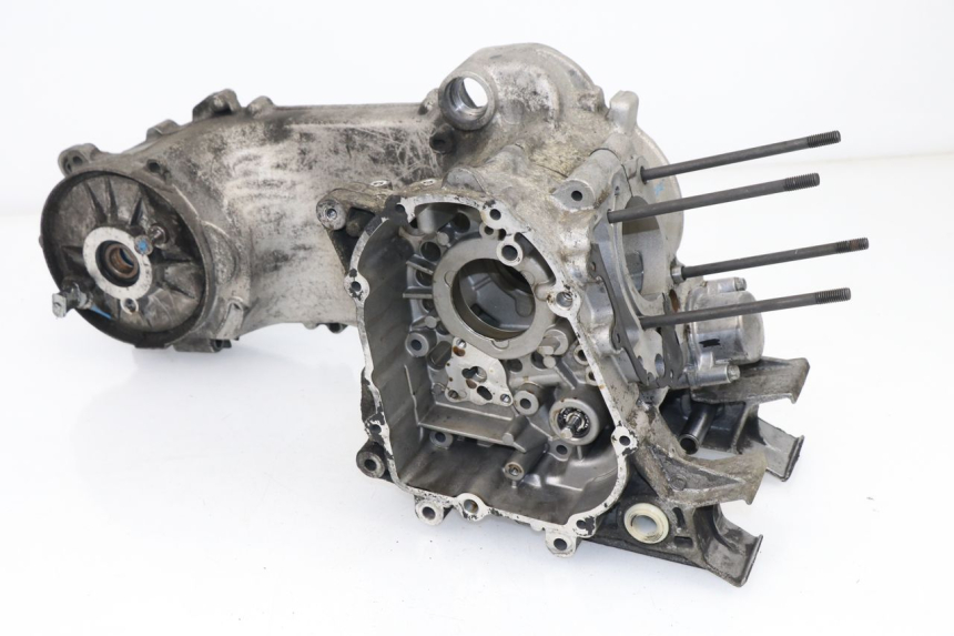 photo de ENGINE CRANKCASE PEUGEOT ELYSEO 125 (1999 - 2004)
